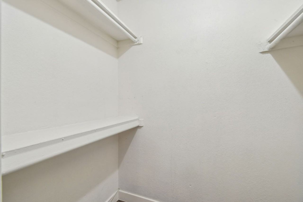 Venture on Colter - Photo 6 of 36