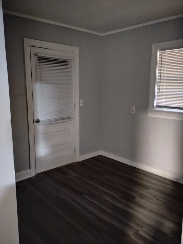 1711 2nd Terrace1711 2nd Terrace #1 - Photo 4 of 7