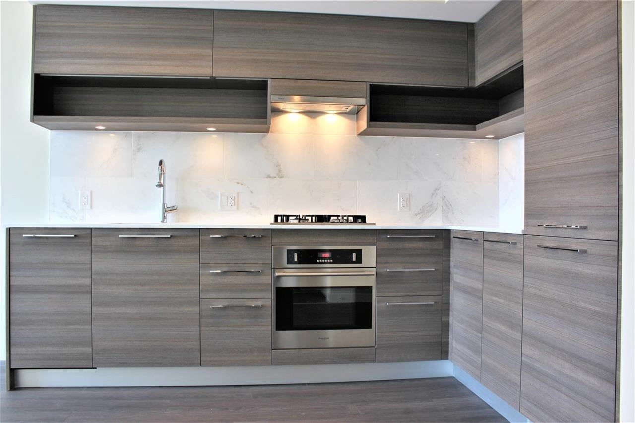 570 Emerson Street - Photo 3 of 20