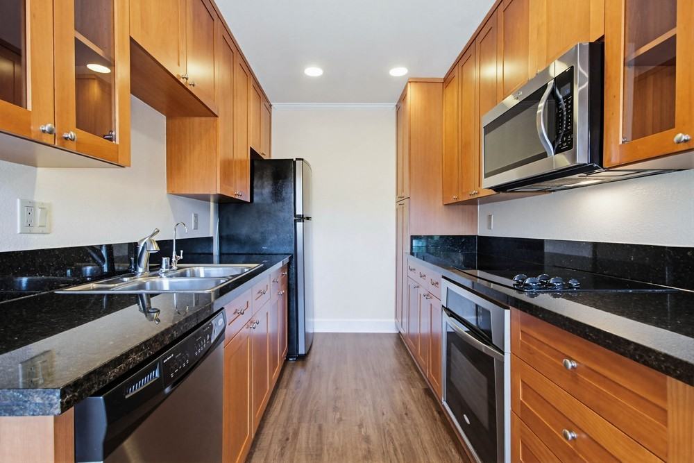 8571 Villa La Jolla Dr #K - Photo 3 of 9