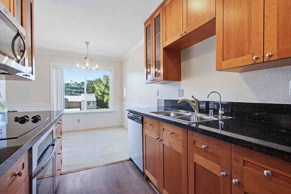 8571 Villa La Jolla Dr #K - Photo 4 of 9