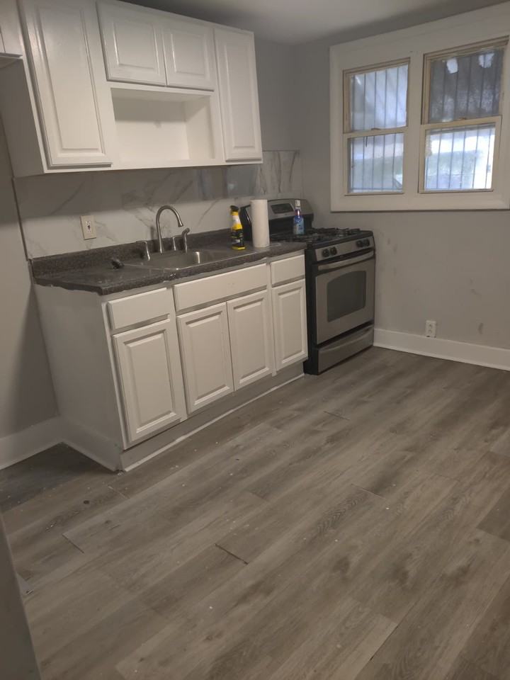 2045 Fernon St #1 - Photo 4 of 11