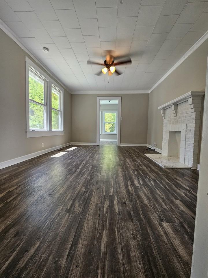 834 Norwood St Sw #1 - Photo 5 of 29