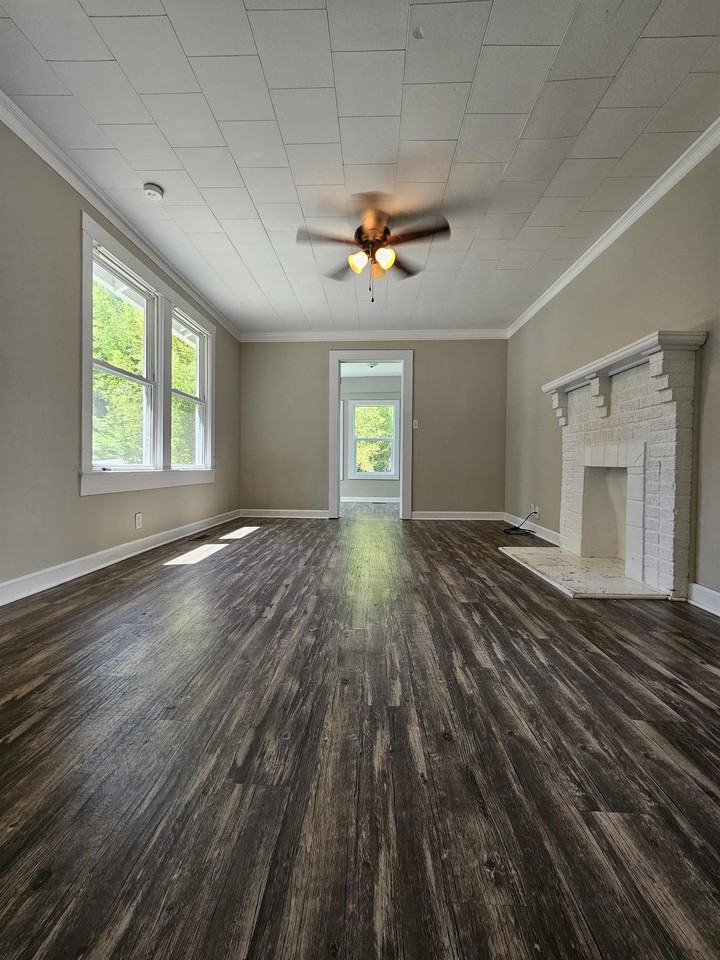 834 Norwood St Sw #1 - Photo 6 of 29