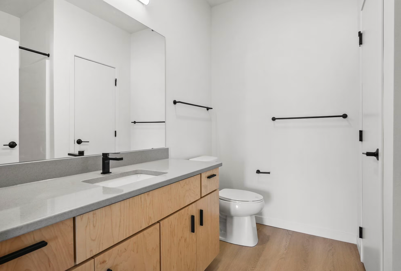 Irwin North - Photo 4 of 50