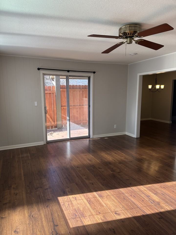 1817 Gingham Ln #1 - Photo 7 of 20