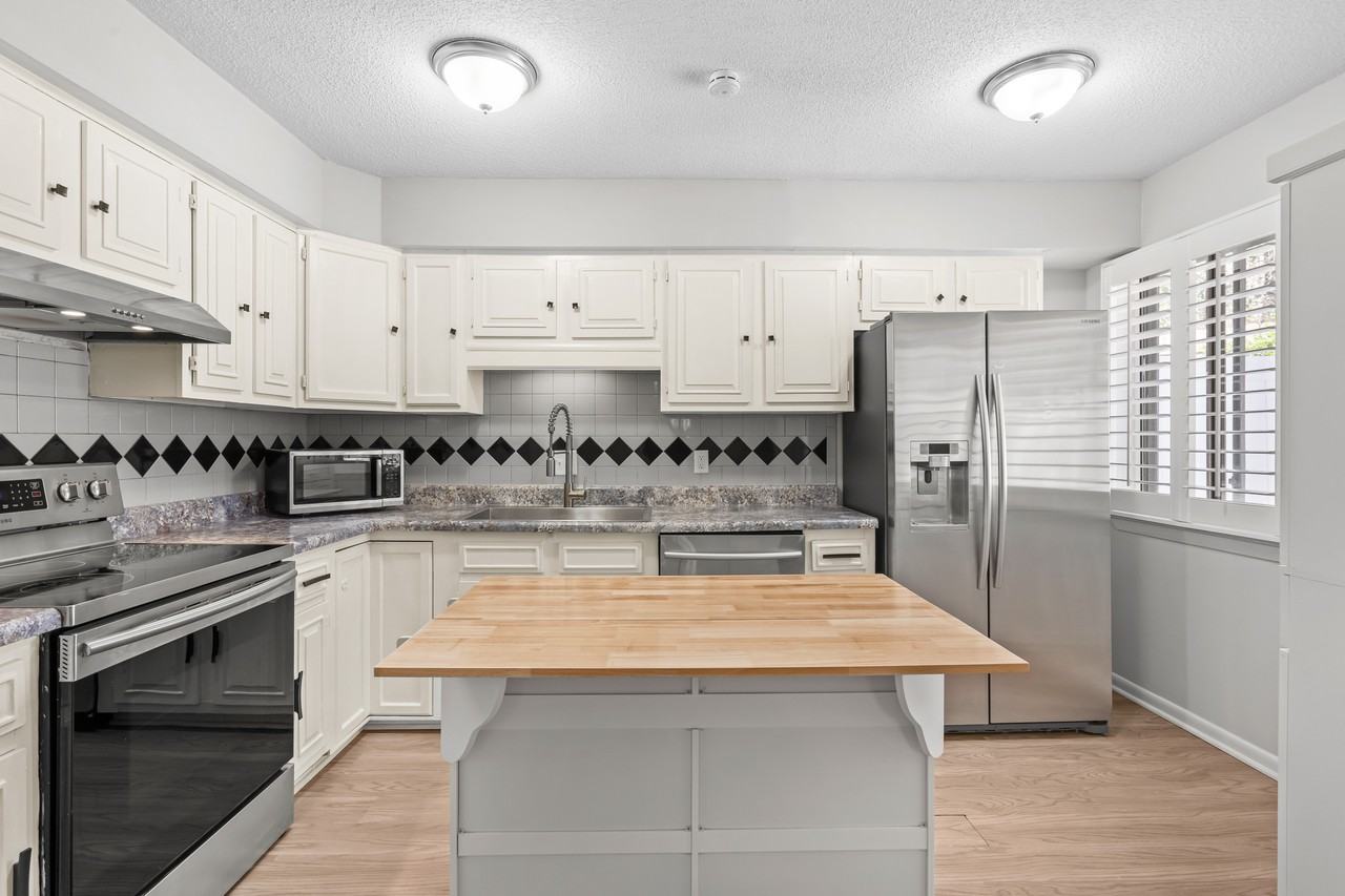 7163 Sandy Creek Dr #1 - Photo 6 of 33