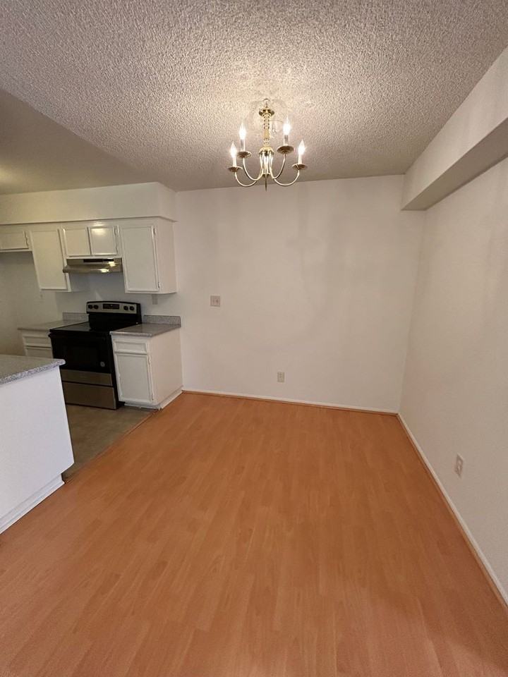 125 - Cedar Regency - Photo 3 of 15