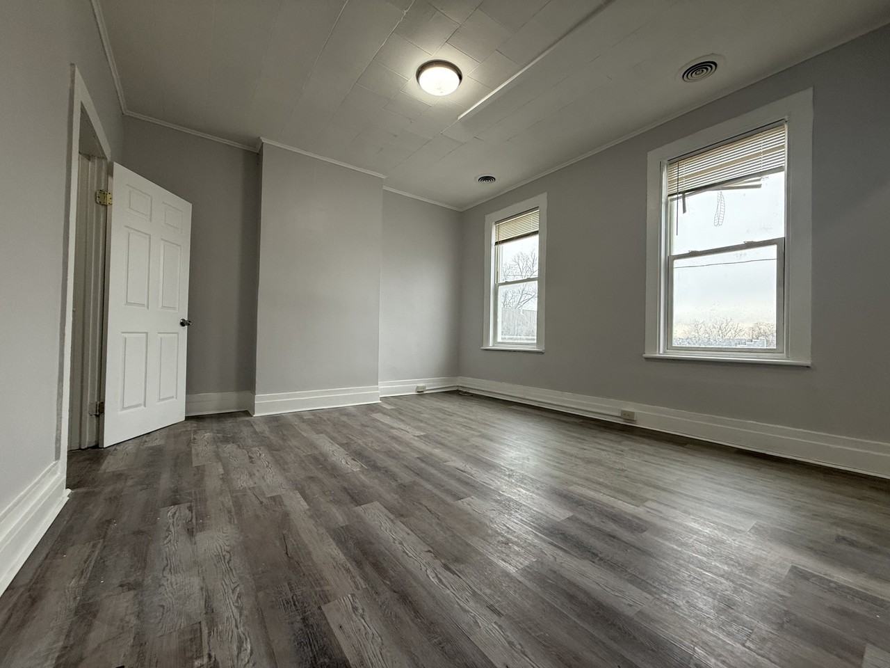 11 Osborne St #2 - Photo 3 of 8