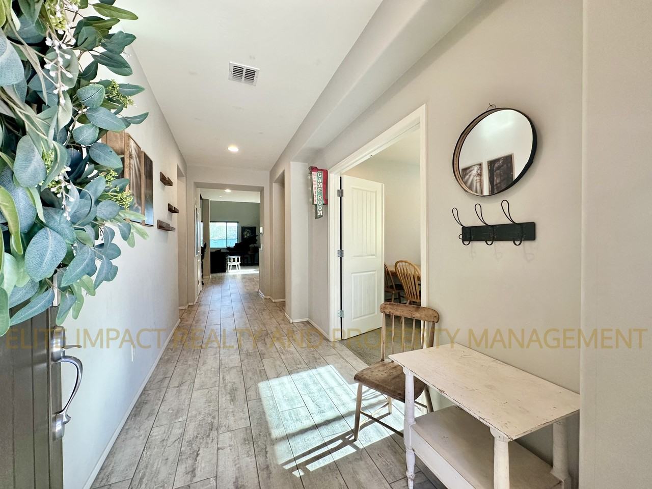 7305 S Via Cabana #1 - Photo 2 of 30