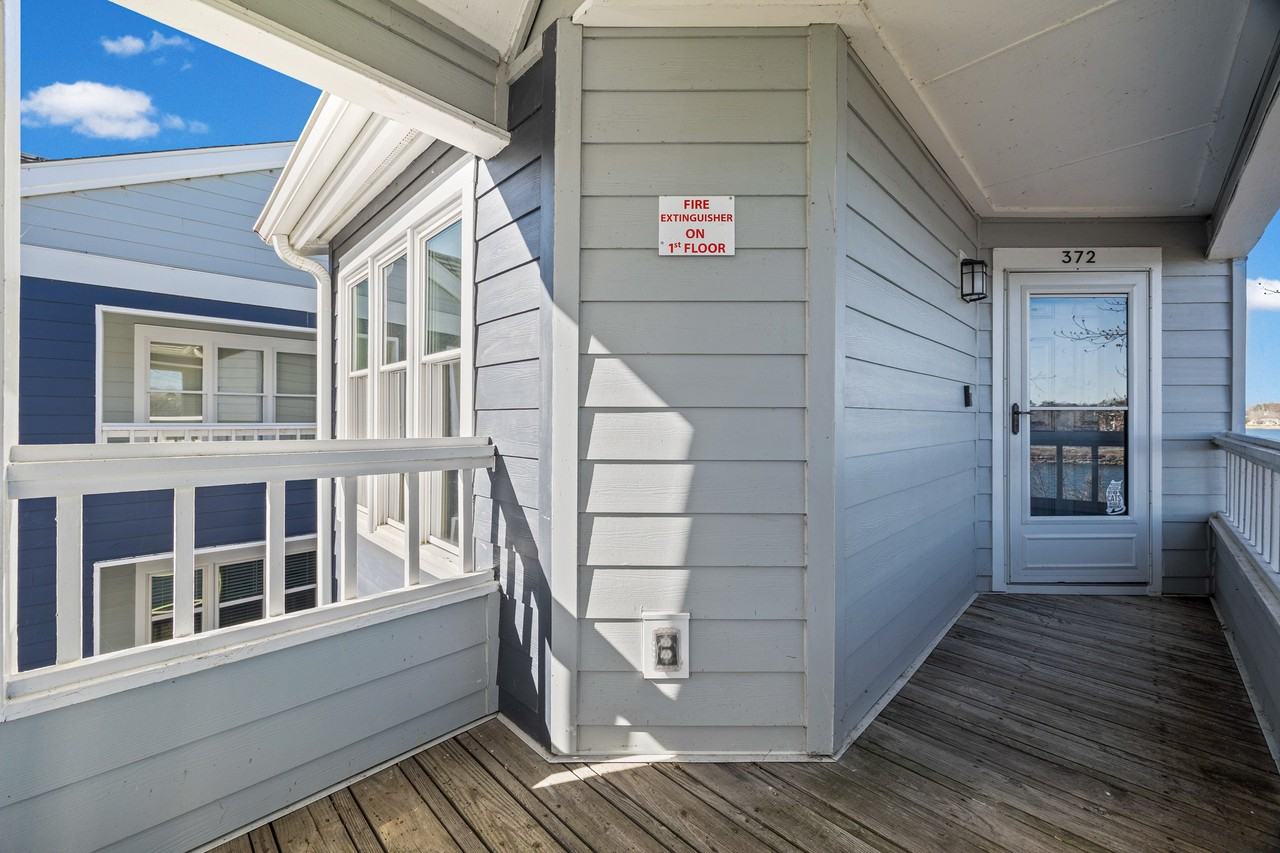 372 Northwest Drive - 1 #1 - Photo 4 of 28