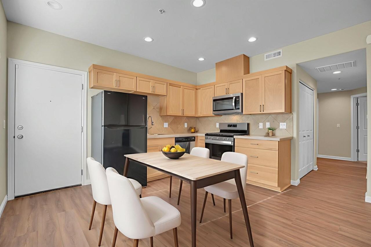 #144 TABOR POINTE APARTMENTS - Photo 2 of 15