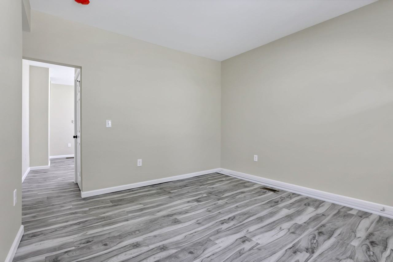 218 W Park Ave #218 - Photo 5 of 10