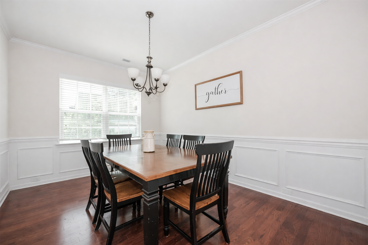 10391 Hillsborough St #1 - Photo 5 of 21