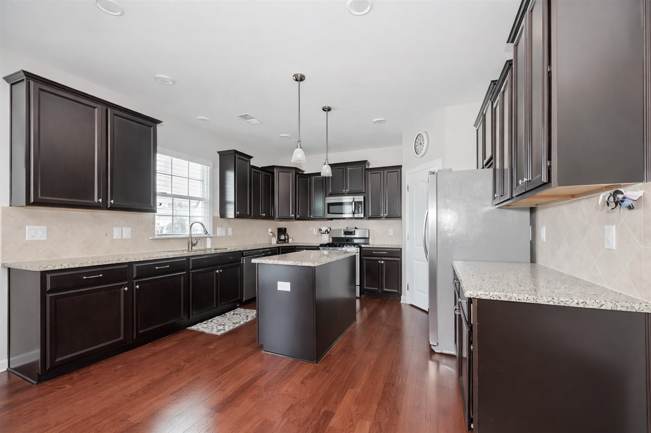 10391 Hillsborough St #1 - Photo 6 of 21