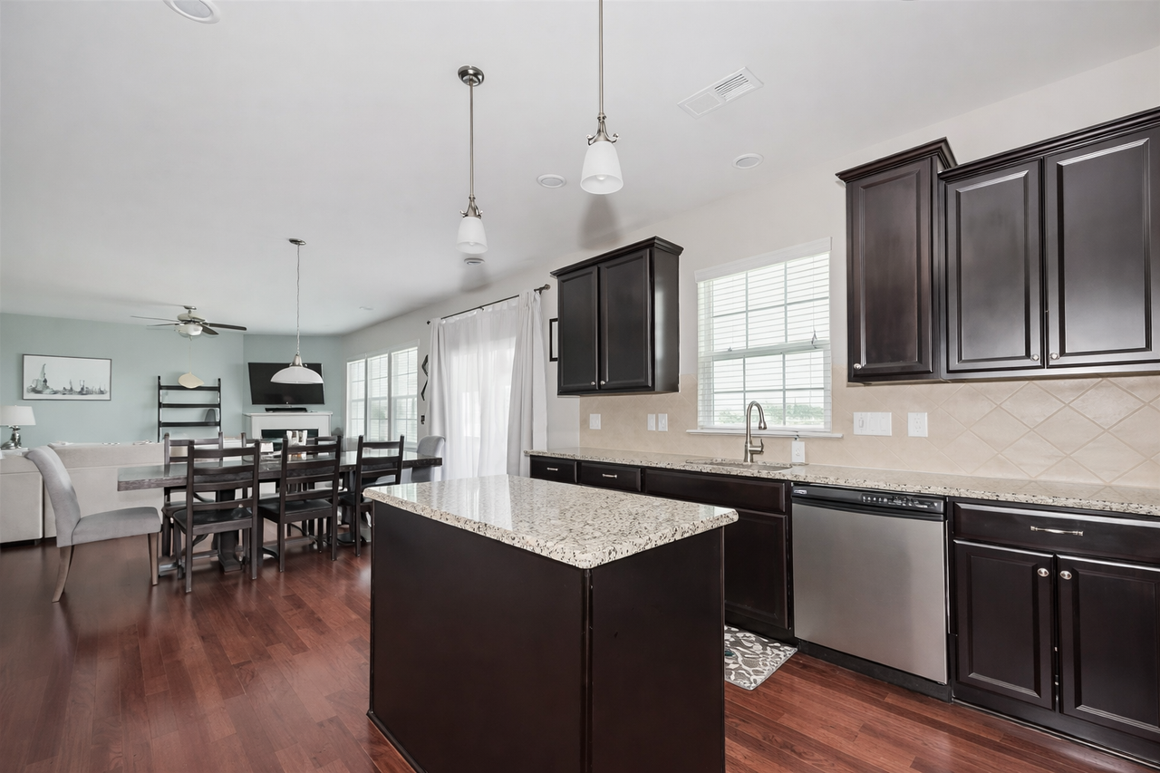 10391 Hillsborough St #1 - Photo 7 of 21