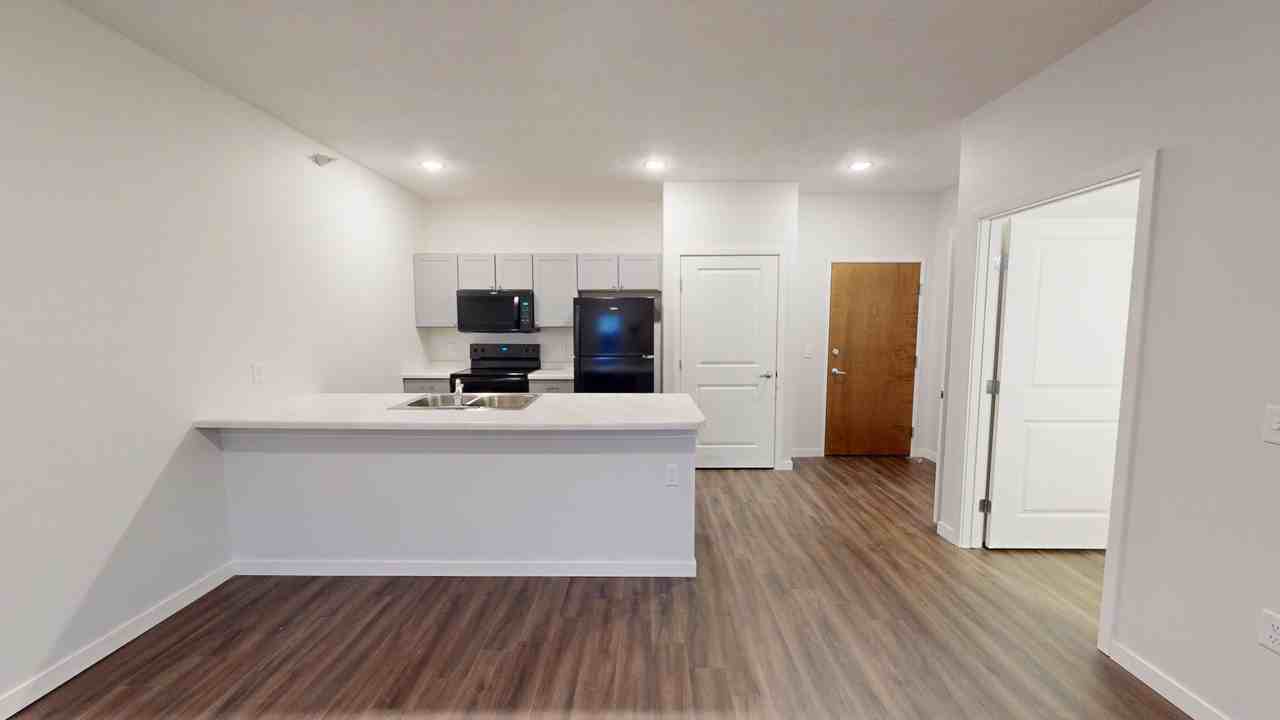 Overlook Apartments - Photo 5 of 32