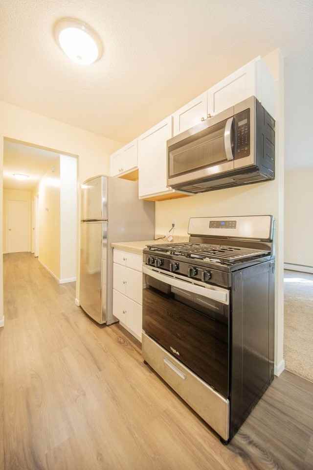 Bay Pointe Apartments - Photo 2 of 43