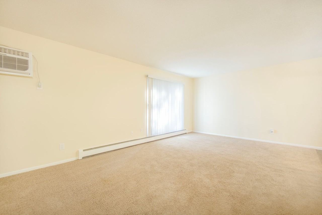 Bay Pointe Apartments - Photo 7 of 43