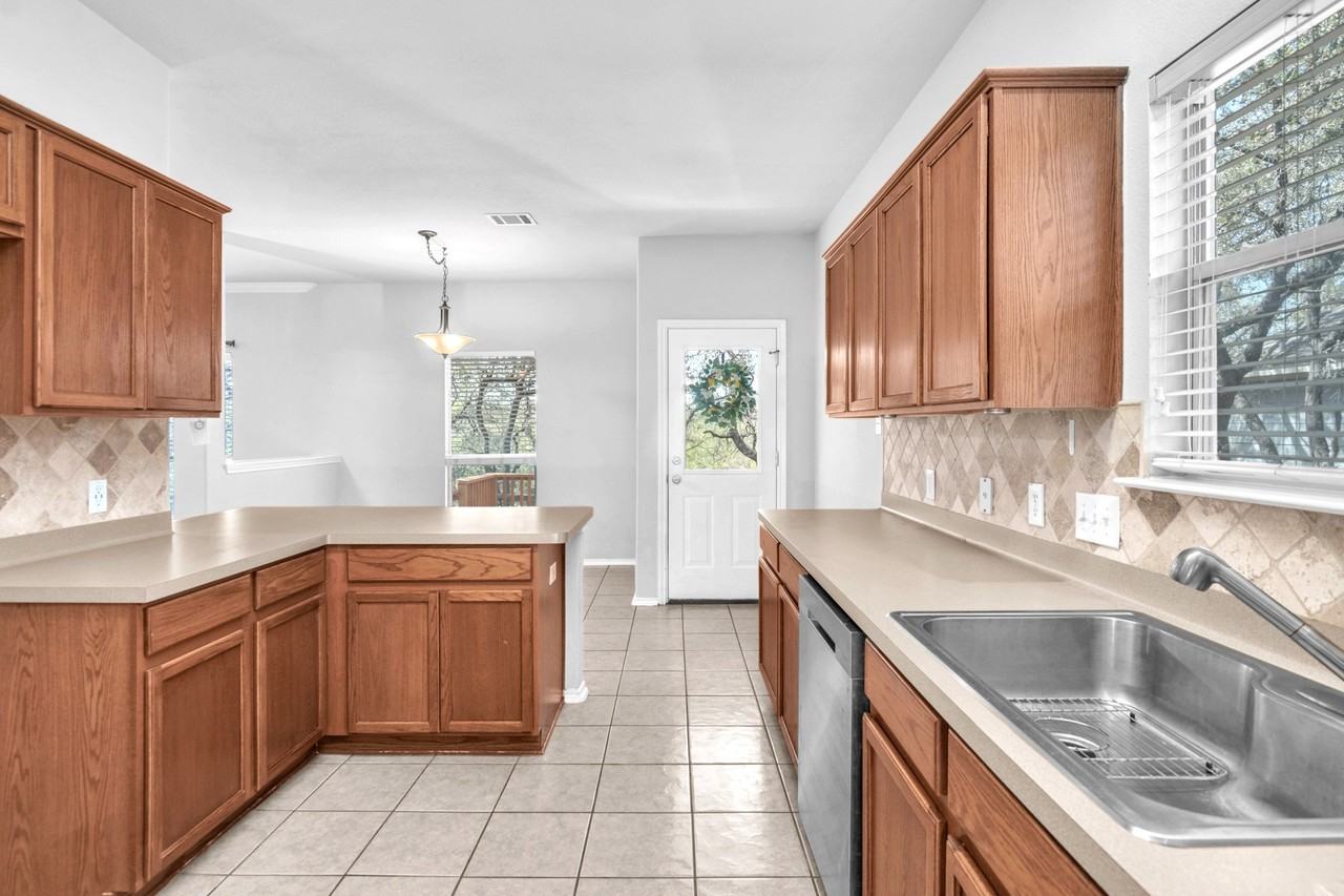 343 Willow Grove Dr #1 - Photo 7 of 31