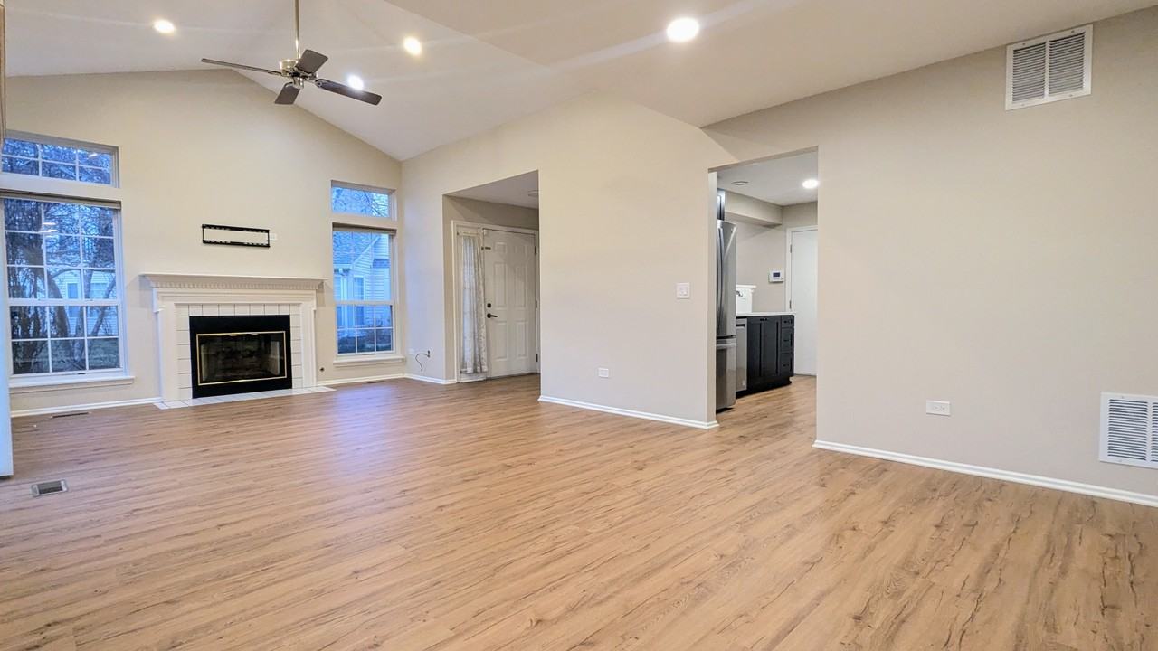 1628 Columbia Cir #4 - Photo 4 of 15