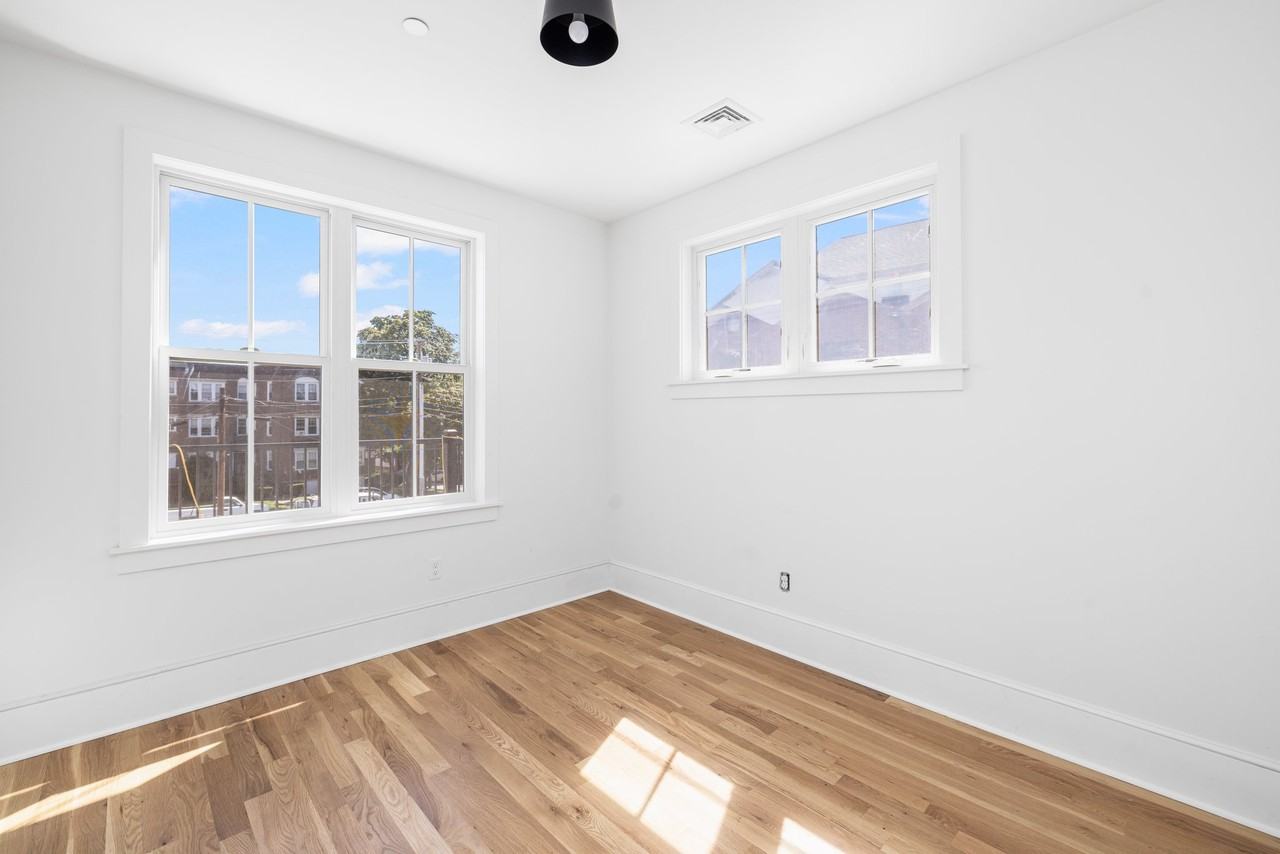 293 Governor St #103 - Photo 5 of 10