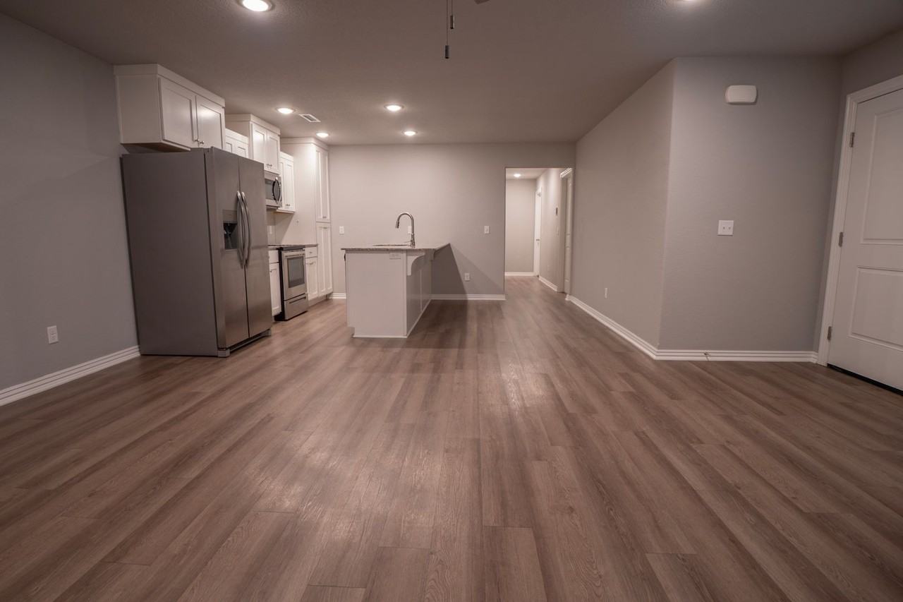 204 Industrial Park Rd #2 - Photo 4 of 21