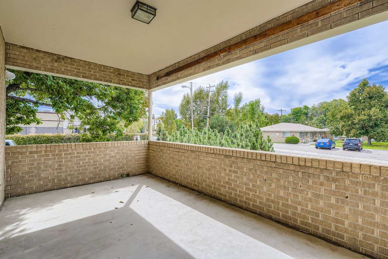 Ridge Manor – 3720 Yukon Ct, Wheat Ridge, CO - Photo 4 of 7