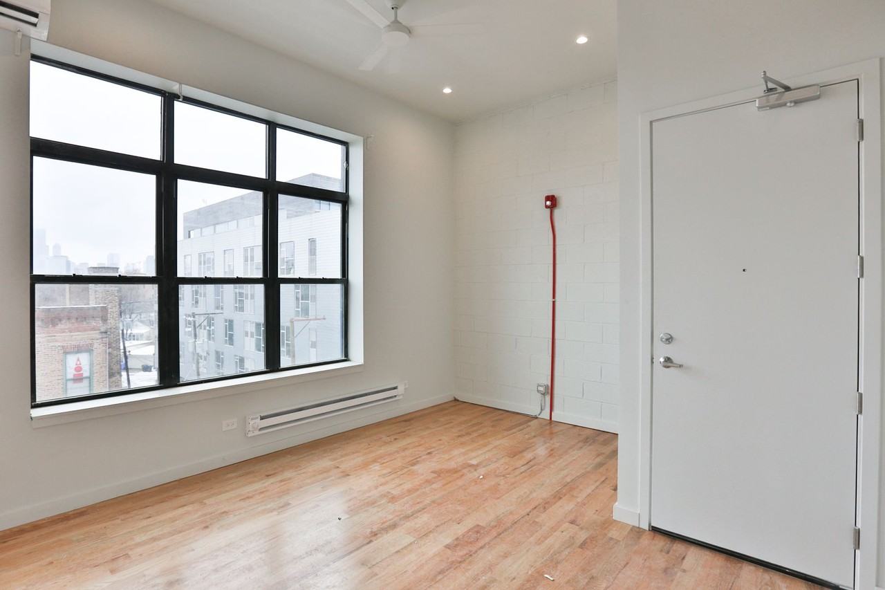 Wicker Park Place - Photo 7 of 11