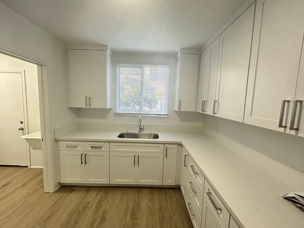 11913 Tennessee Ave - Photo 6 of 12