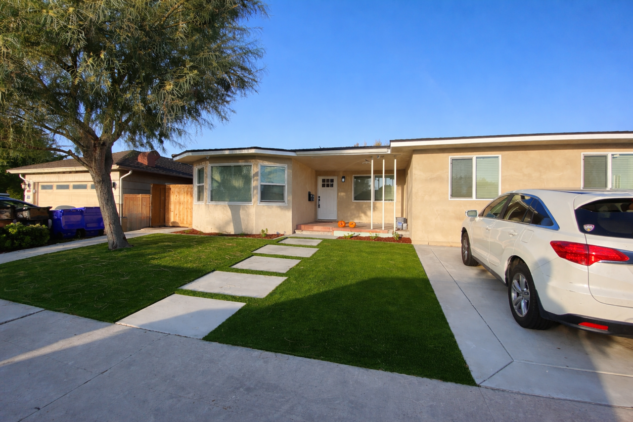 4939 63rd St - Photo 2 of 18