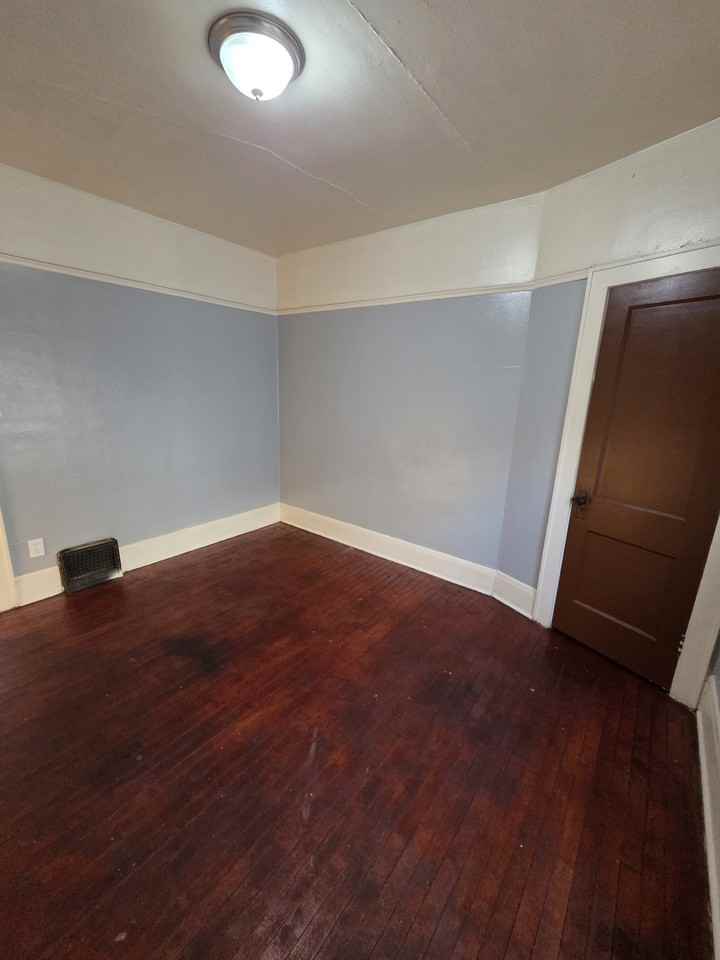 2508 N 50th St #2 - Photo 3 of 8