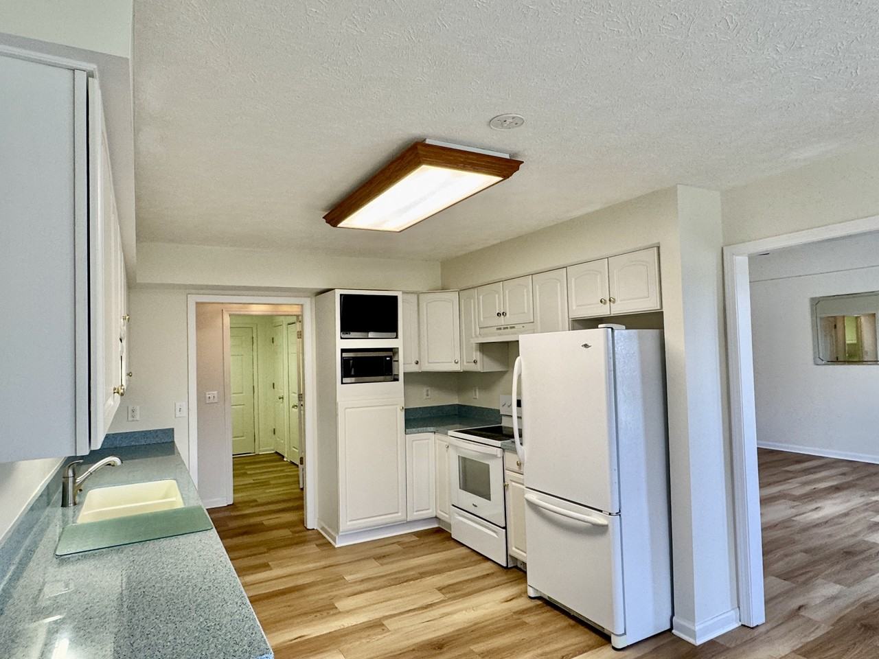 201 Seminole Cir #1 - Photo 6 of 28