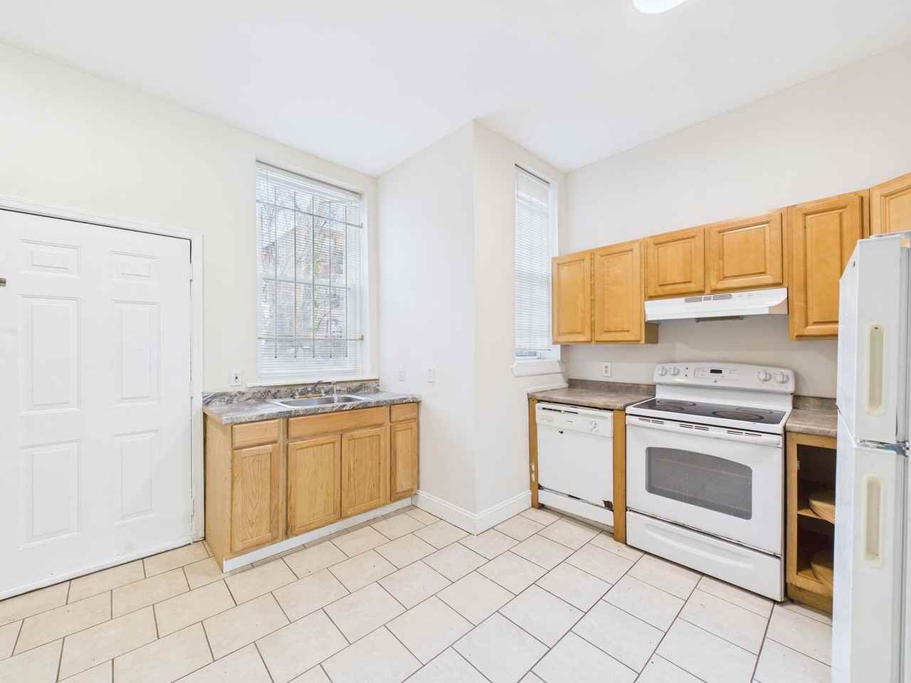 1519 N Bouvier St #A - Photo 5 of 27