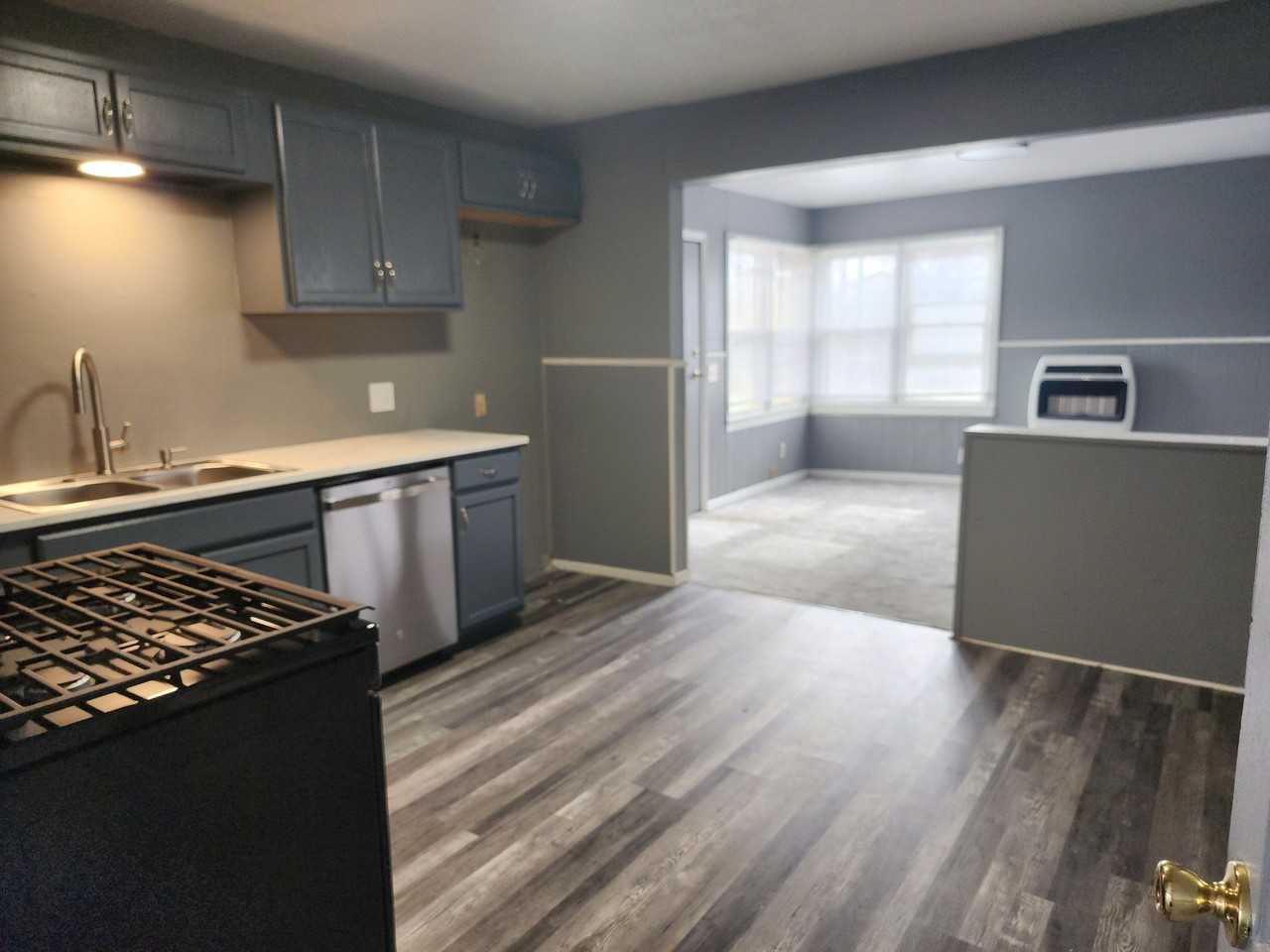 628 Ne 34th St #1 - Photo 6 of 12