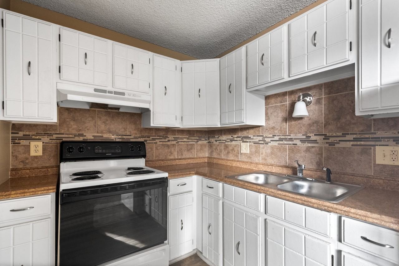 E Prentice Ave #204 - Photo 2 of 10