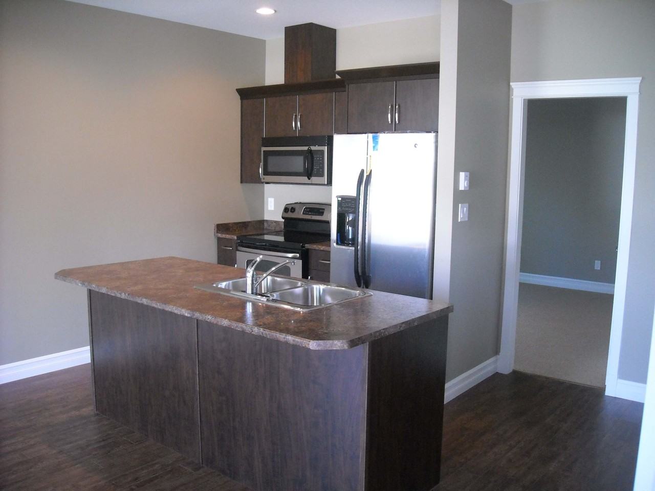 768 - 768 8th St #102 - Photo 3 of 11