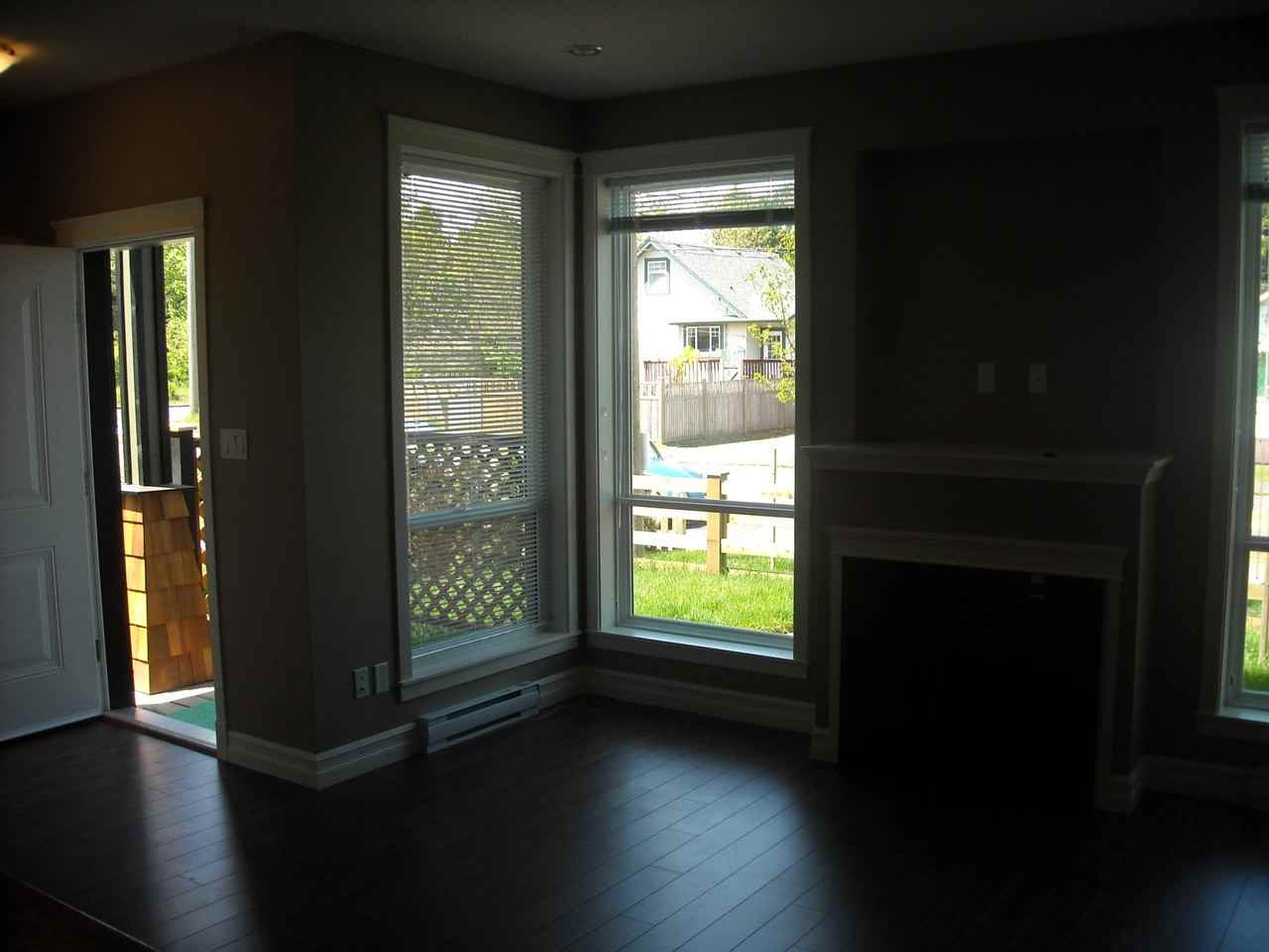 768 - 768 8th St #102 - Photo 6 of 11