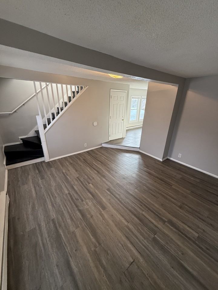 951 Marion St #2 - Photo 3 of 9