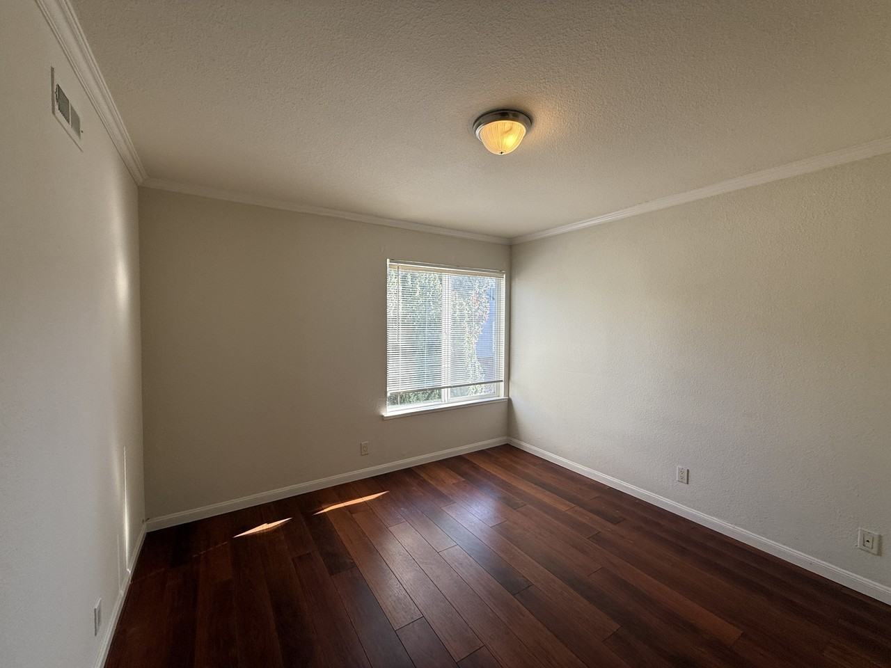 480 22nd Ave #B - Photo 7 of 17