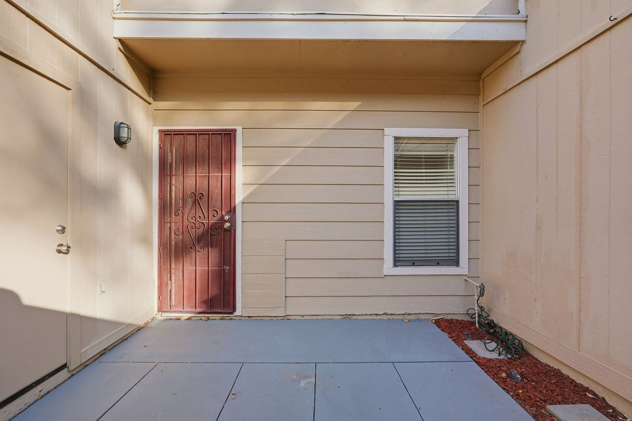 18804 N 33rd Dr #3 - Photo 7 of 30