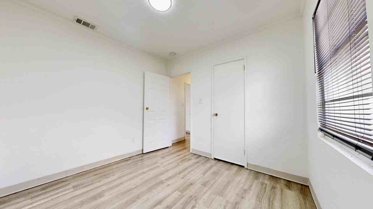 526 Ware St #1 - Photo 5 of 10