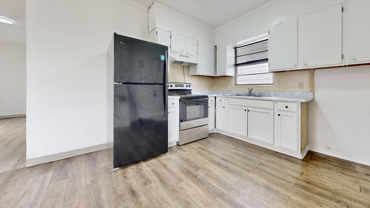 526 Ware St #1 - Photo 7 of 10