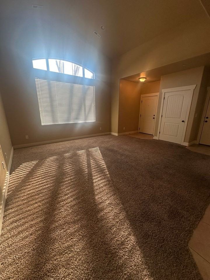 84 E Saddle Villa Dr - Photo 5 of 50