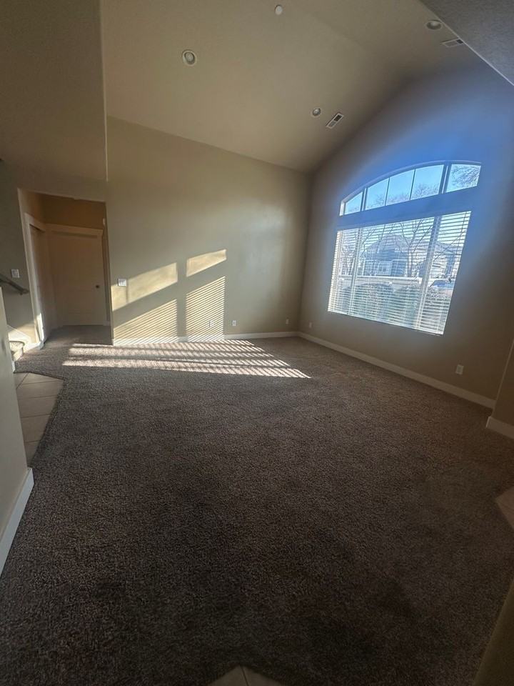 84 E Saddle Villa Dr - Photo 6 of 50