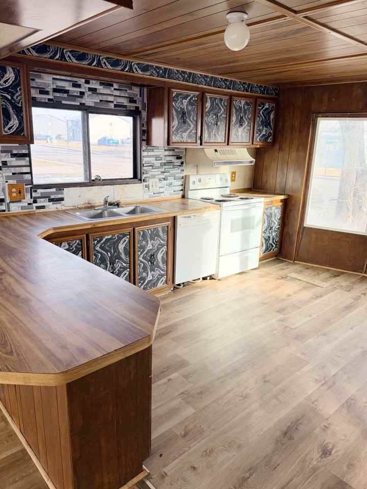 900 Eve Dr - Photo 2 of 8