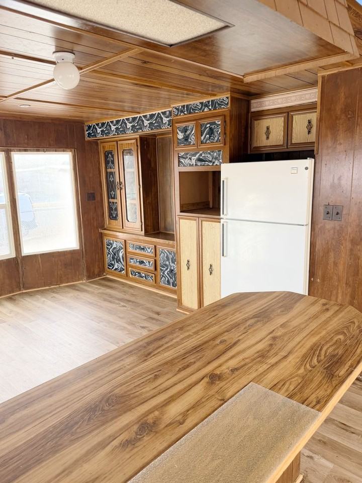 900 Eve Dr - Photo 3 of 8