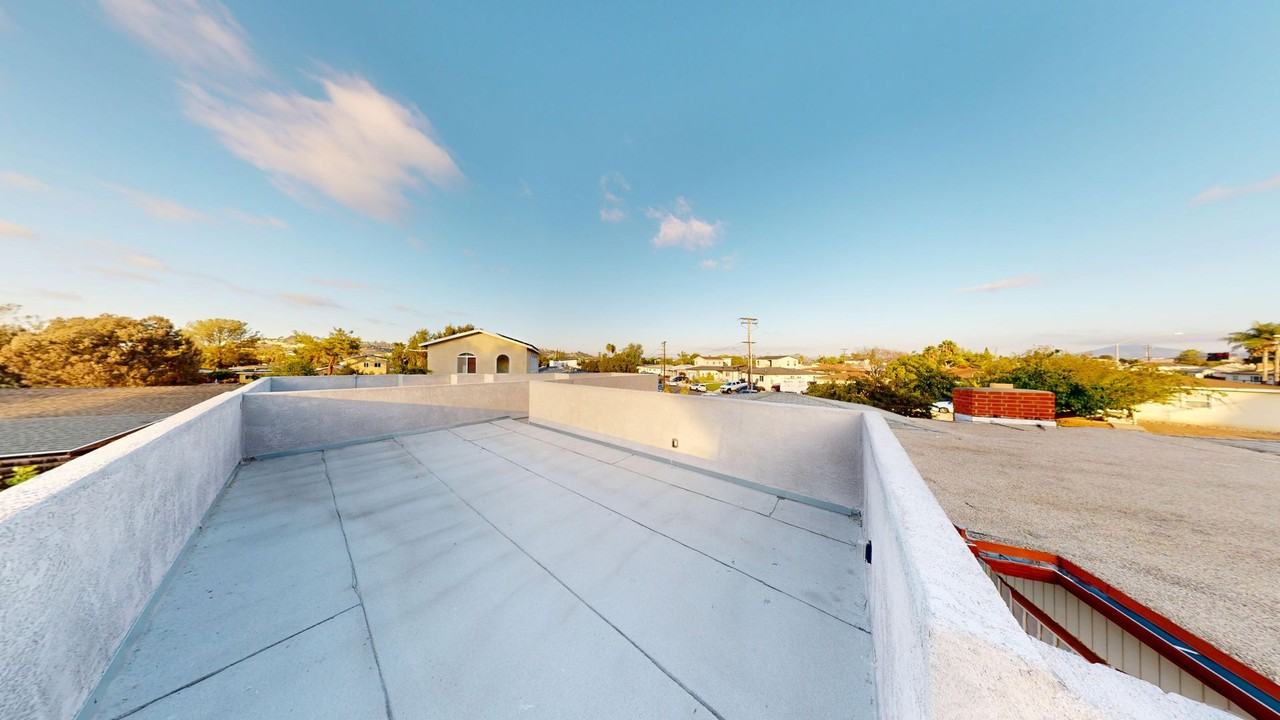 5106 E Falls View Dr - Photo 4 of 19