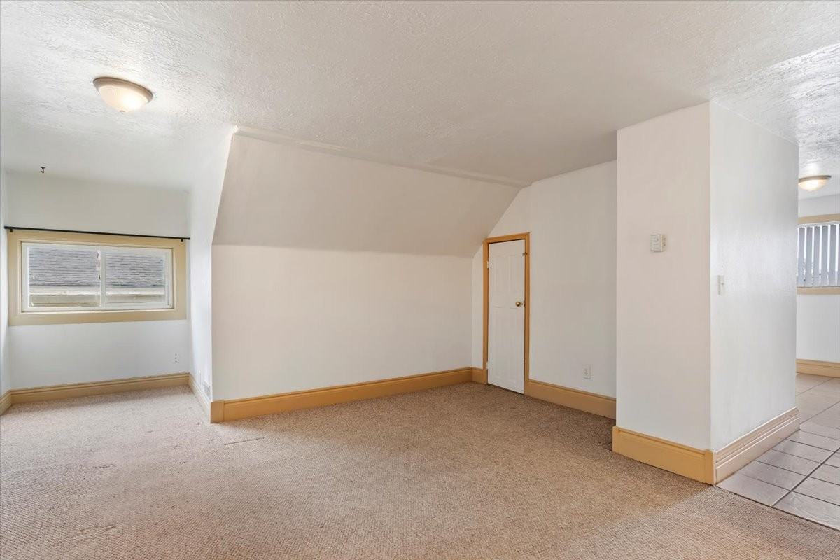 2557 Adams Ave #2 - Photo 3 of 13