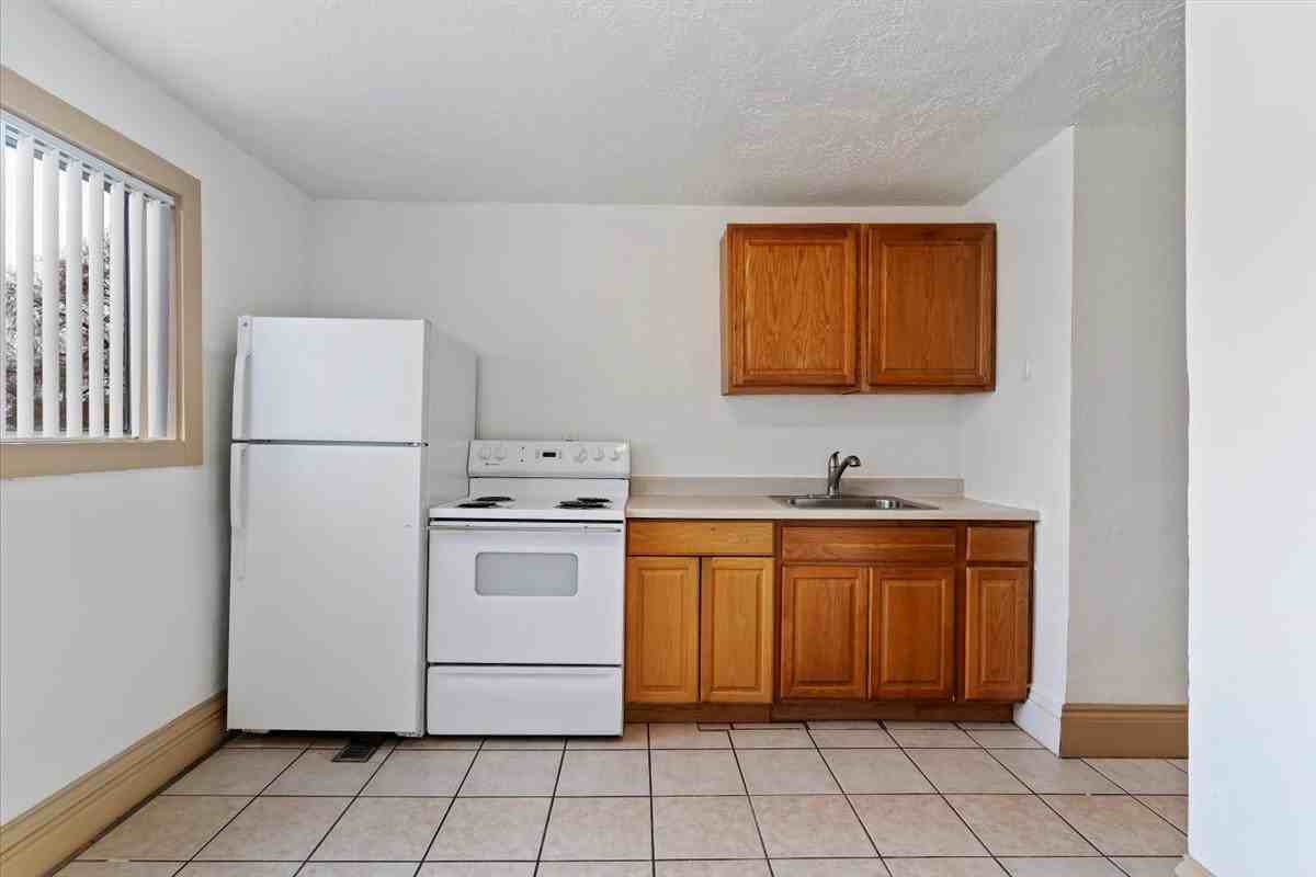 2557 Adams Ave #2 - Photo 7 of 13